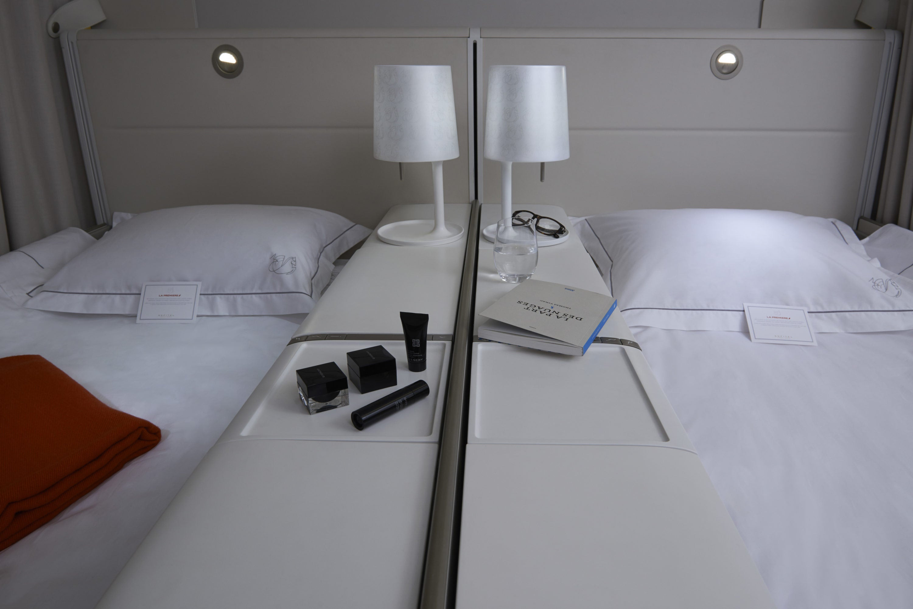 Air France La Premiere B777 300 lie flat