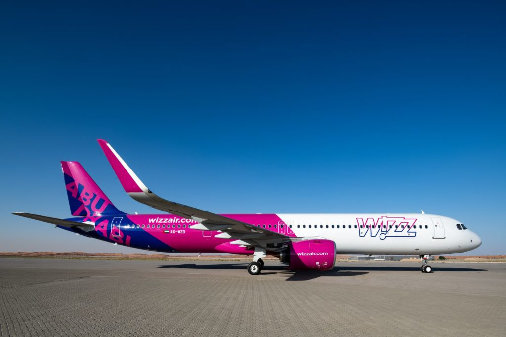 Wizz Air Airbus A321neo in Abu Dhabi