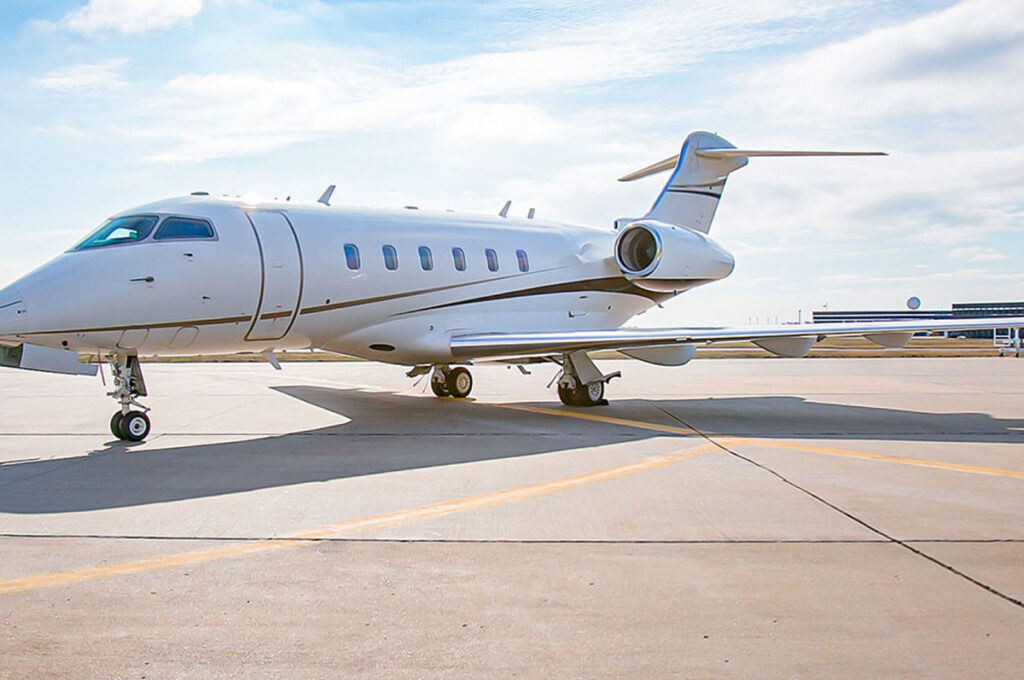 Tom Cruise Bombardier Challenger 300 during takeoff