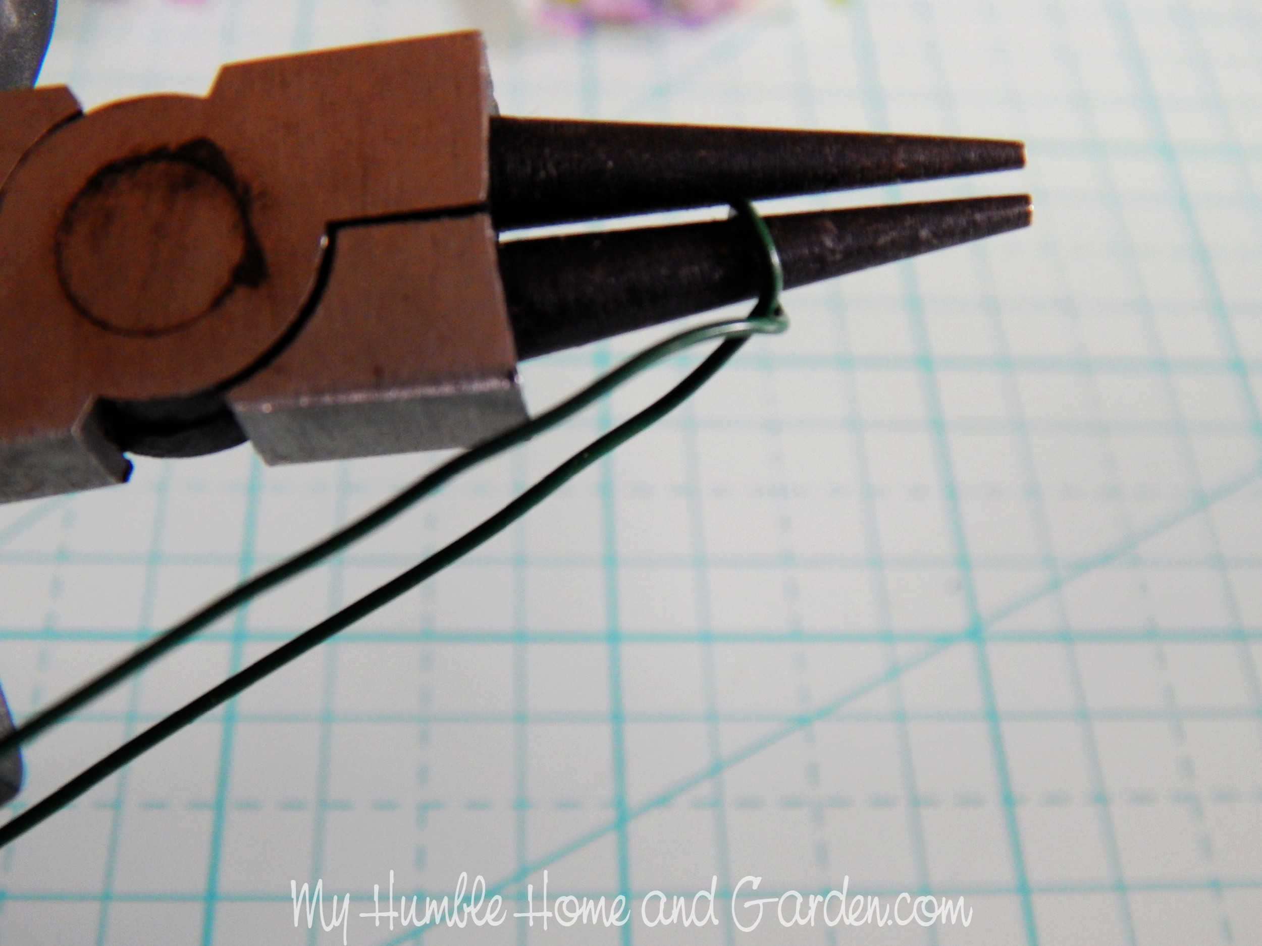 How to Make a Wind-Up Paper Flying Butterfly