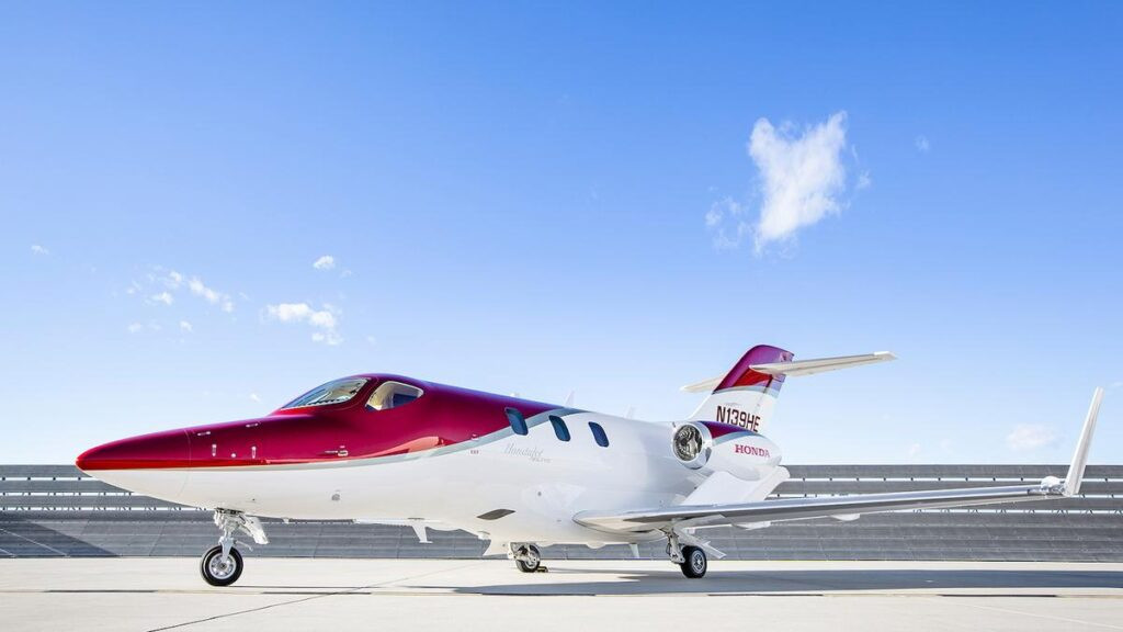 Tom Cruise HondaJet HA-420 on the tarmac