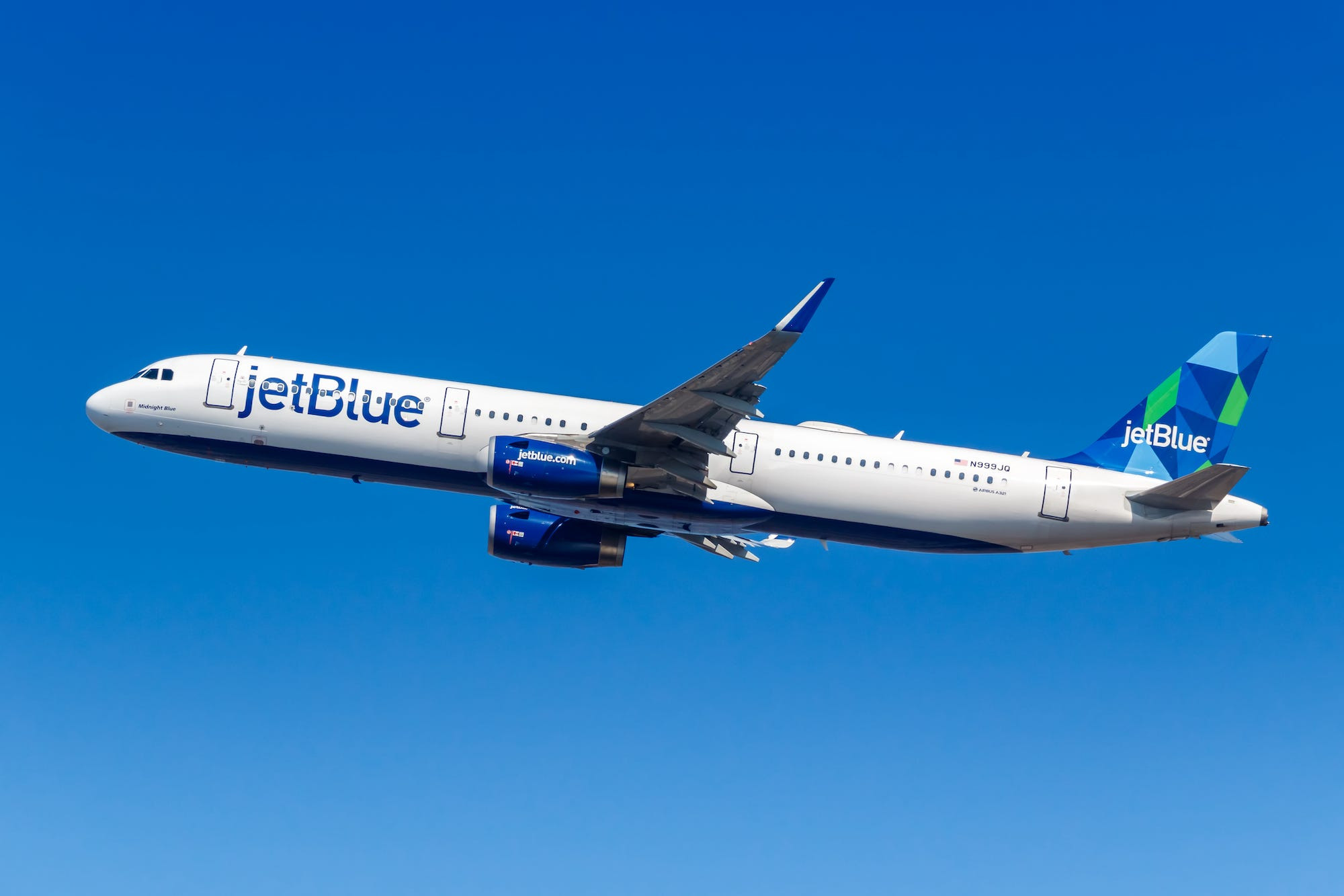 JetBlue Airbus A320 taking off from Boston Logan International Airport
