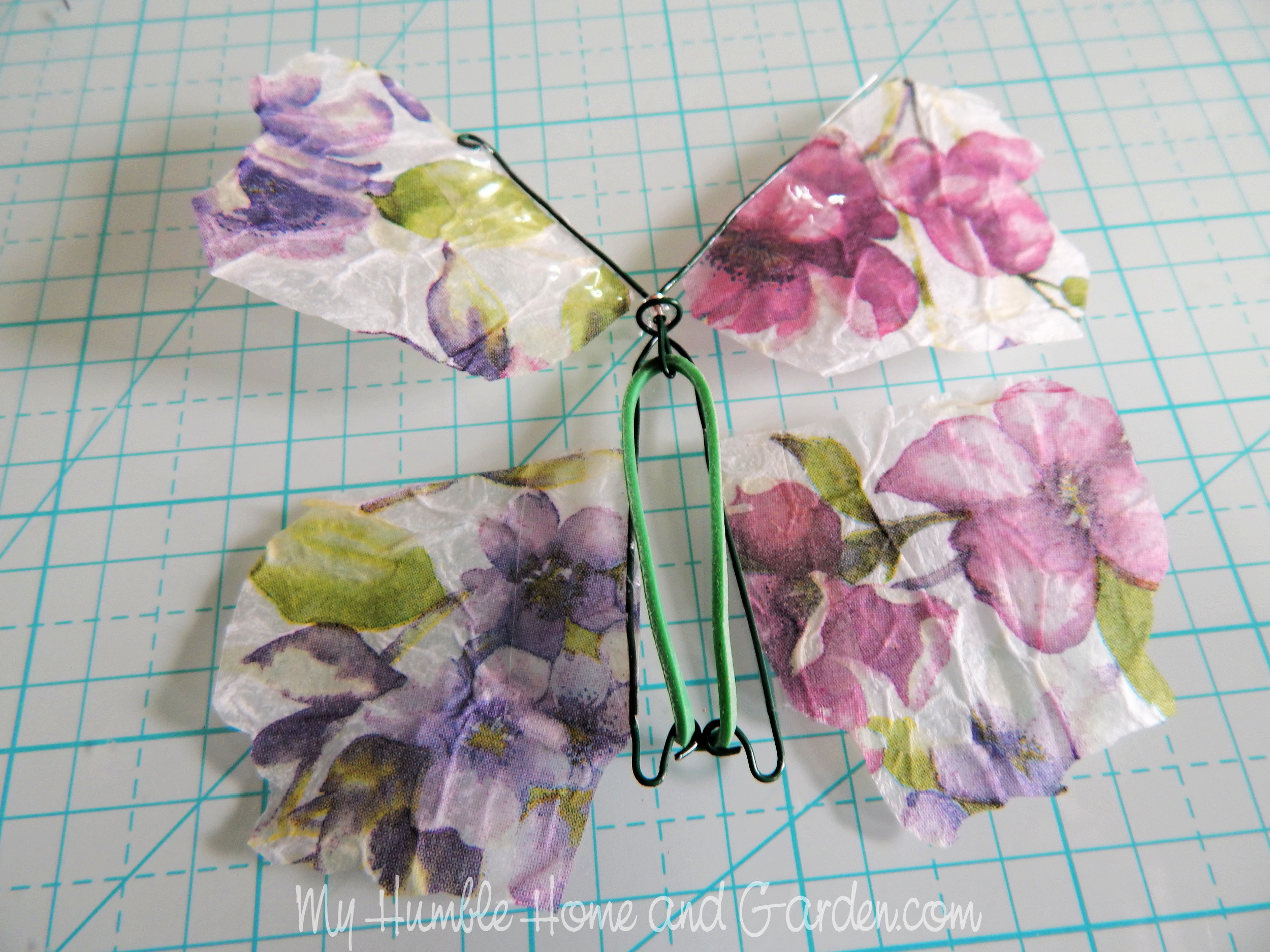 How to Make a Wind-Up Paper Flying Butterfly