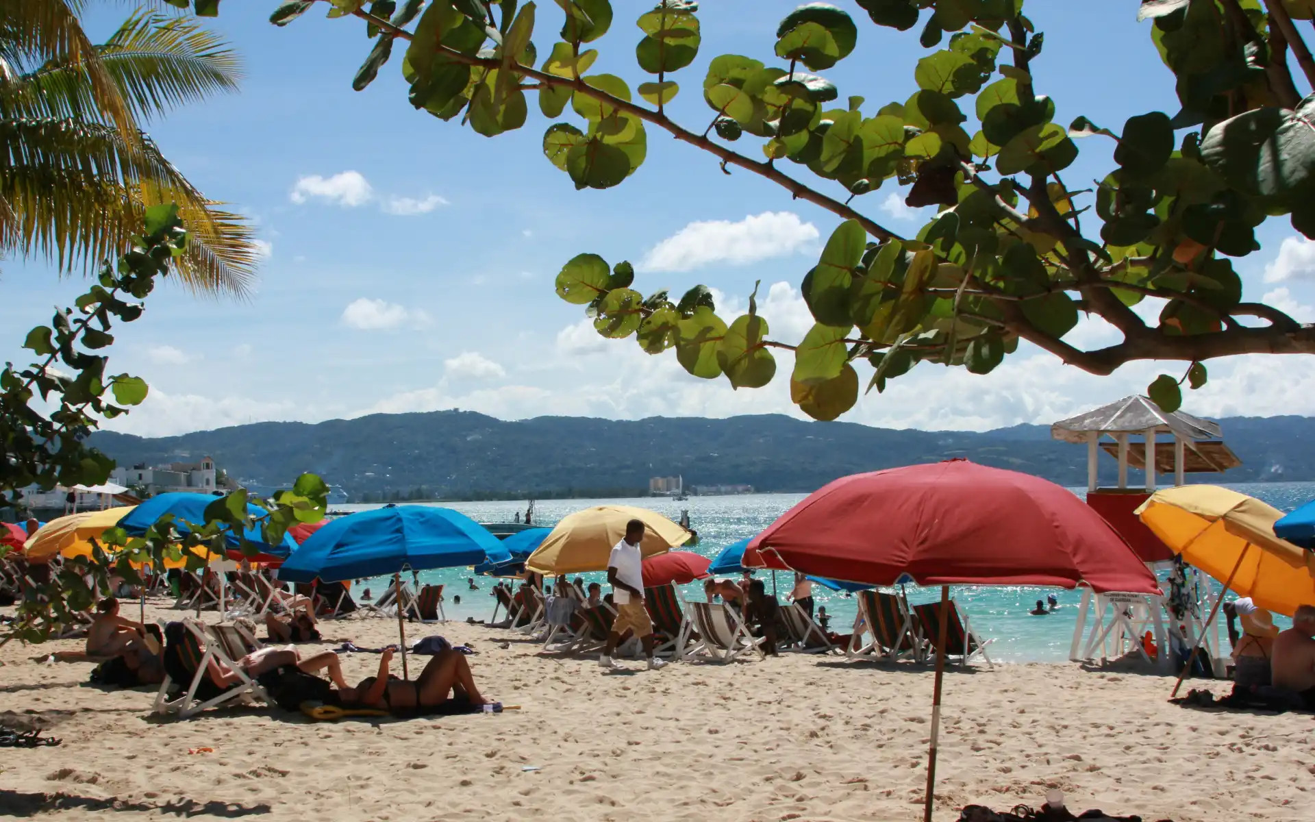 Montego Bay's Stunning Beachfront